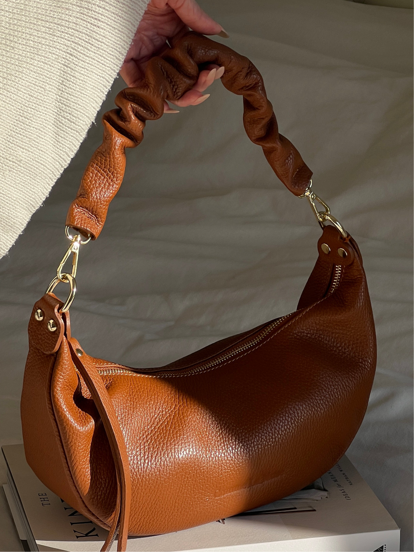 LUNA borsa mezzaluna