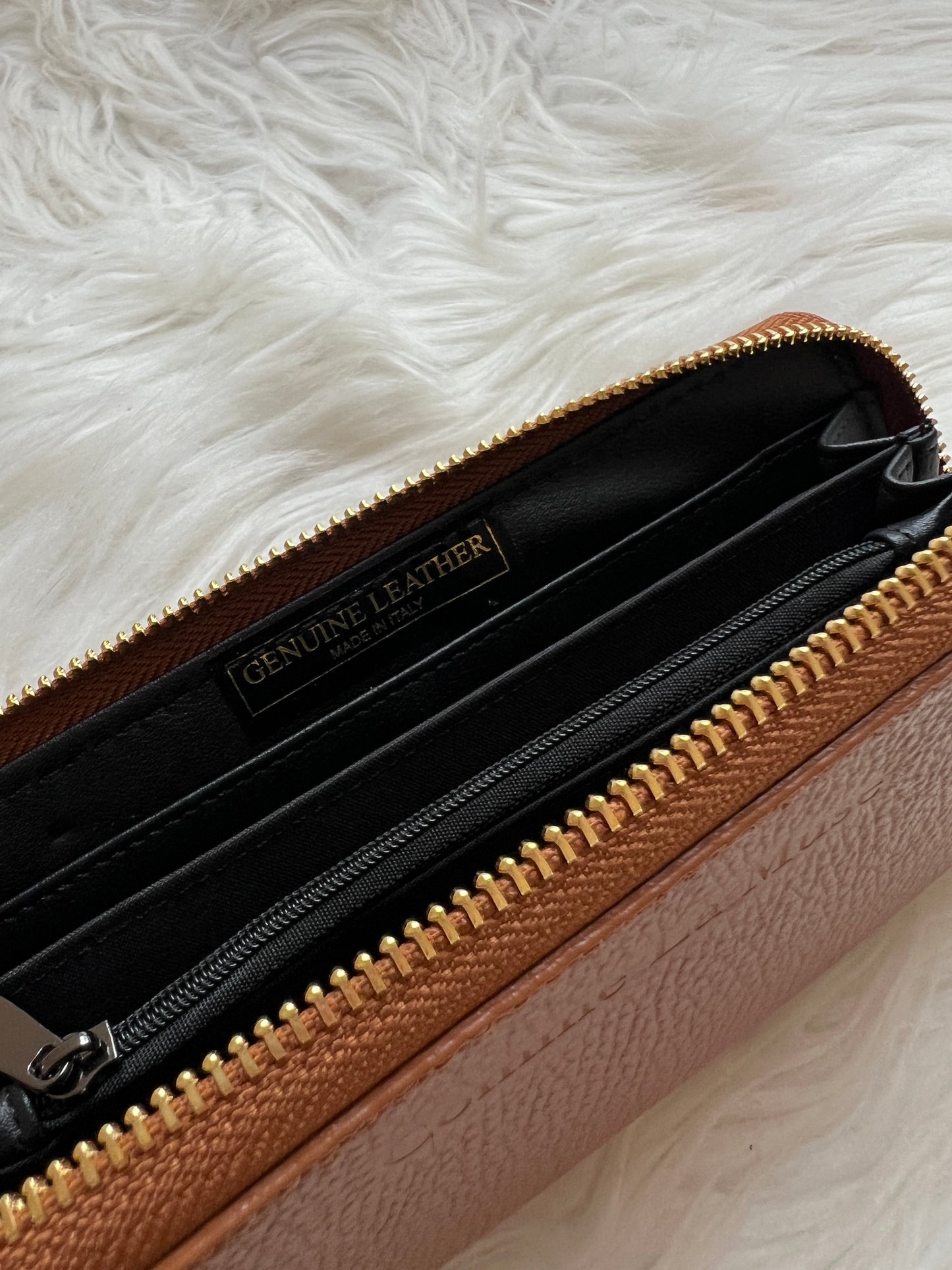 Evelyne wallet